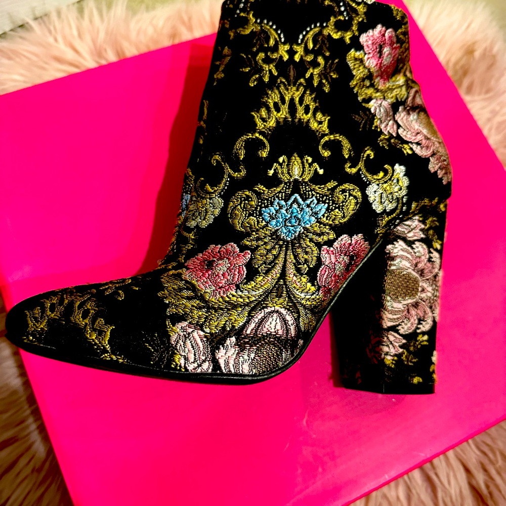 Beautiful Embroidery Print Ankle Bootie ADLEY BLOCK HEEL BOOTIE